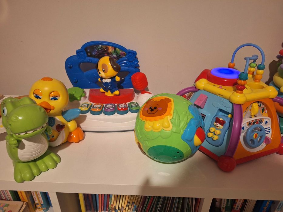 Интерактивни бебешки играчки