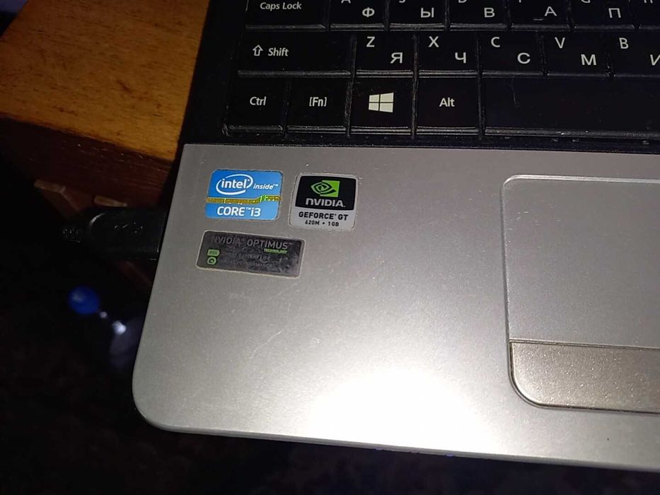 Продам ноутбук ACER E1-571G, Core i3