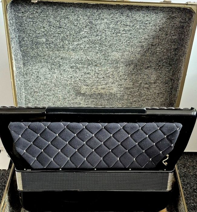 Vand Acordeon Hohner Atlantic 4 deluxe