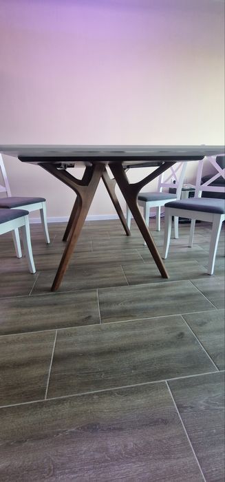 Нова трапезна маса с 4 стола и безплатен транспорт за В-на