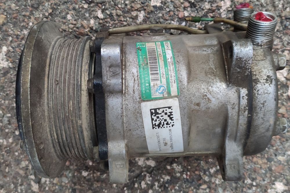 Компрессор кондиционера, радиатор,на ХОВА,ШАКМАН.