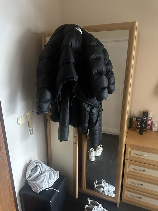 Гардероб с огледало - Идеален е! Само с счупена долна дъска