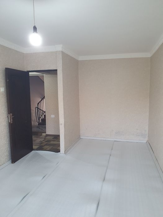 1 xonali dom sotiladi