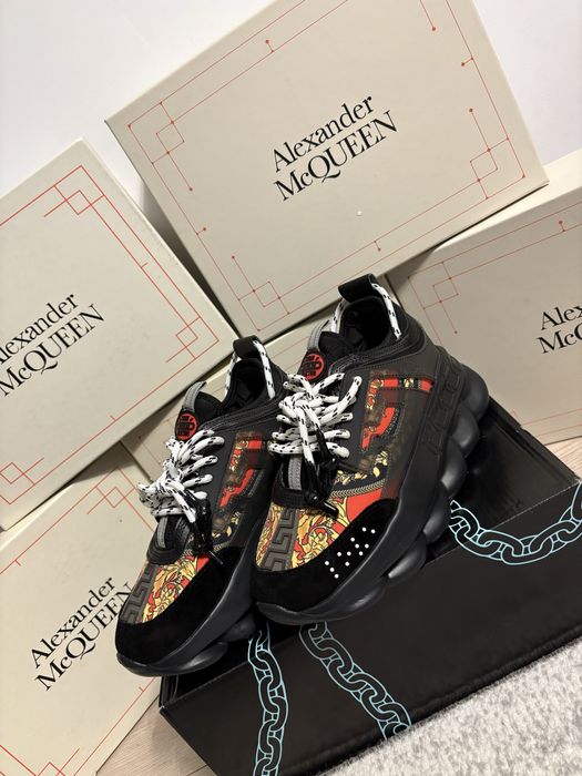 Versace Chain Reaction