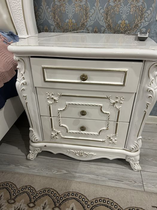 Продам комплект мебели