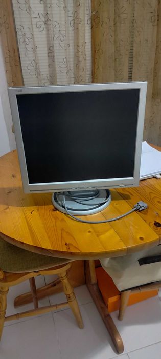 Монитор Philips 190S6