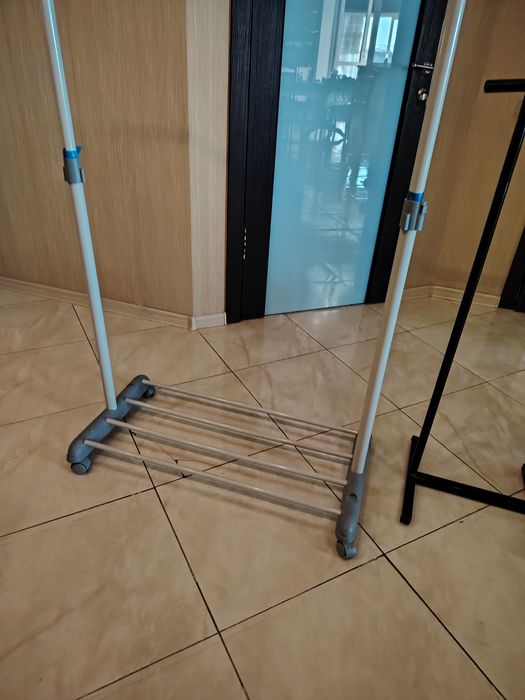 Напольные вешалки