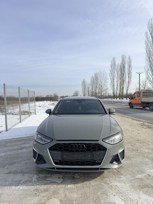 Audi A4 2.0  2021 !