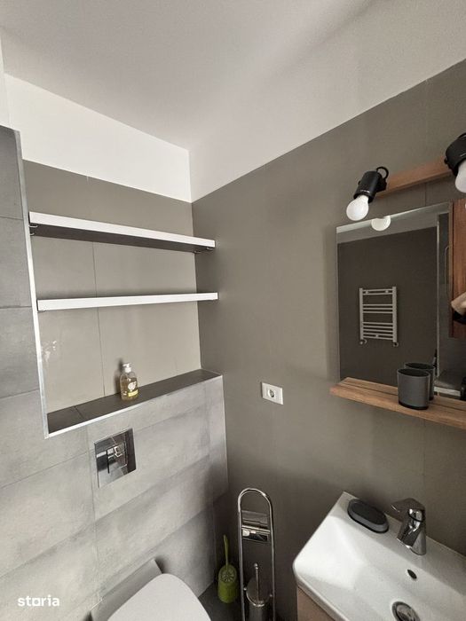 Proprietar închiriez apartament 2 camere mobilat și utilat, parcare