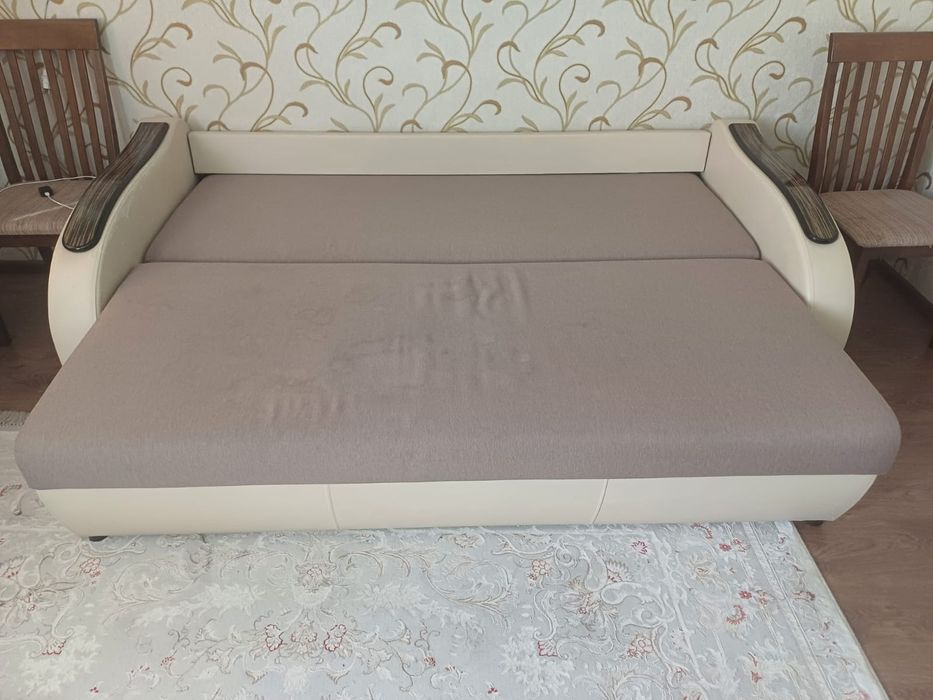 Продаётся уголок отдыха.