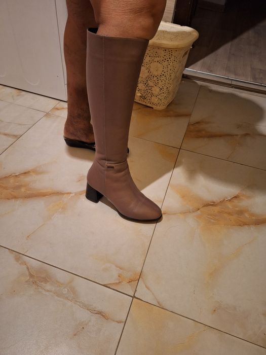 Продам зимние сапоги 38 размер