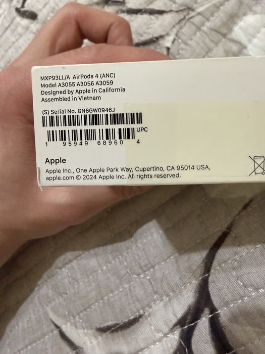 Продаются наушники airpods 4