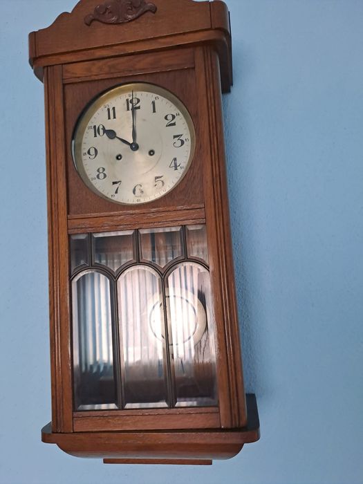 Ceas cu pendula de perete