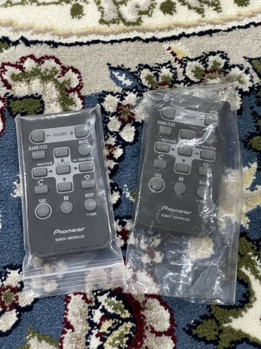 Pioneer MVH-S425BT идеальный