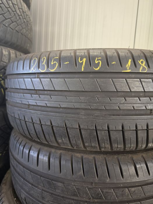 2 Броя 235/45/18 Michelin 6,8mm