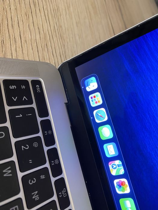 Продам MacBook Pro 13” 2017 (A1708)