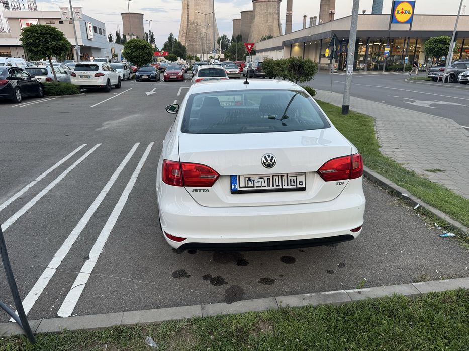 VOLKSWAGEN Jetta 2012 — imagine 4