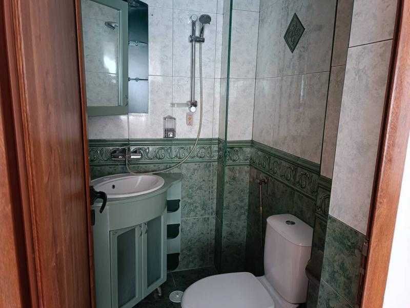 Дава се под наем Двустаен апартамент в Бургас, Център - 120 кв.м за 714 € - Снимка #7