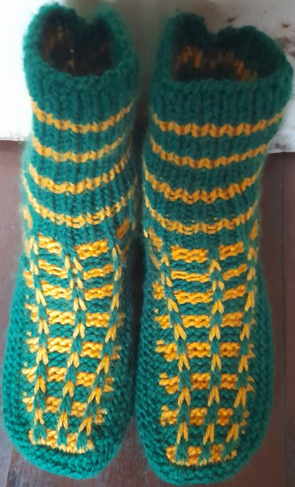 Ръчно плетени дамски терлици