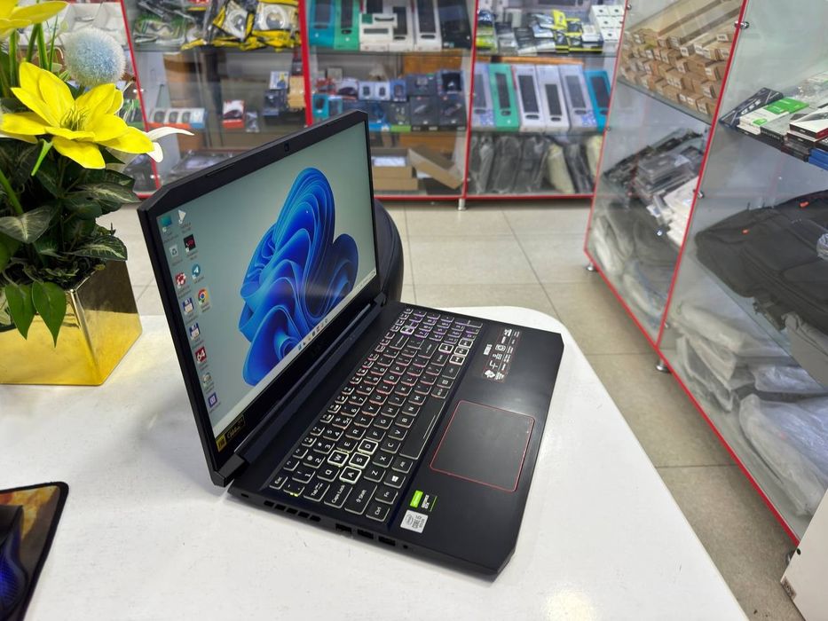 Acer nitro gaming IDEAL HOLAT i5-10300H DDR4 16/512 SSD