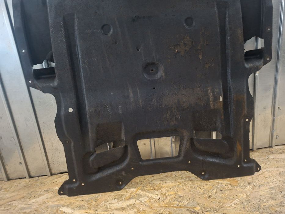 Scut motor BMW F10 F11 in stare foarte buna