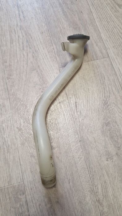 Горловина бачка омывателя Ниссан Тиида