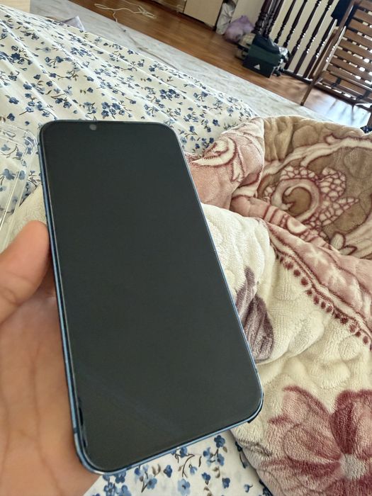Продам айфон 13 blue 128gb
