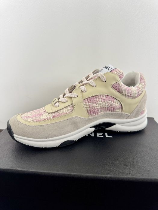 Chanel Tweed Suede Calfskin CC sneakers Ecru/Pink