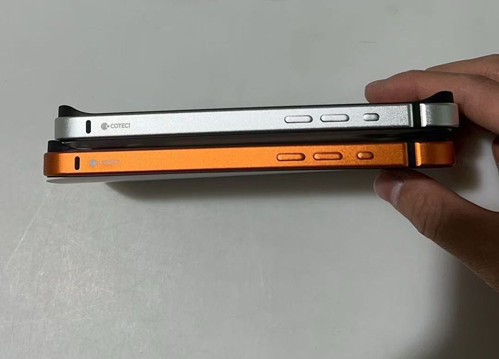 Carcasa Bumper COTECi Premium din aliaj de aluminiu, subtire, pentru iPhone 17 Pro Max Orange si Silver