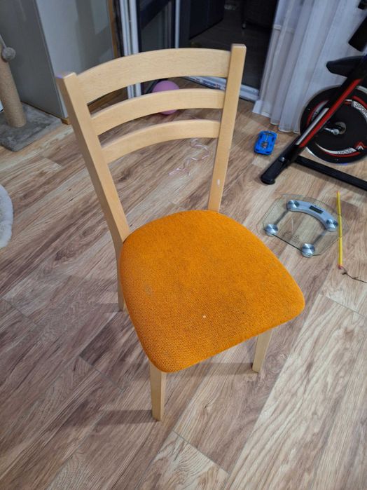 Трапезни столове