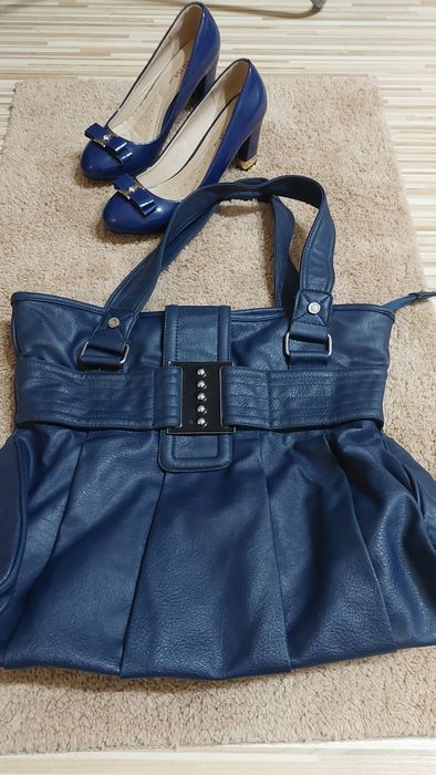 ДАМСКИ обувки и чанти