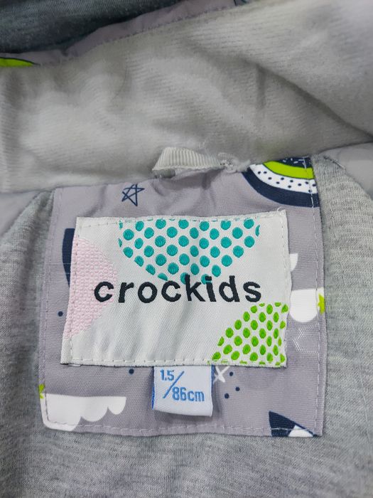 Продам куртку на мальчика