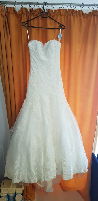 Vand Rochie de Mireasa 34/XS- model Sirena
