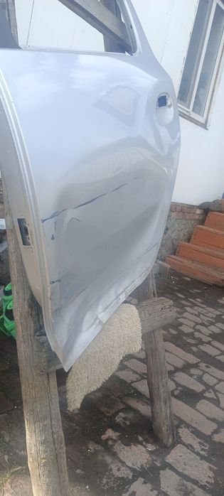 Дверь Рено Сандеро степвэй