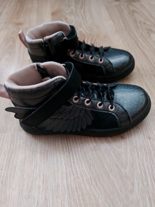Боти за момиче размер 32