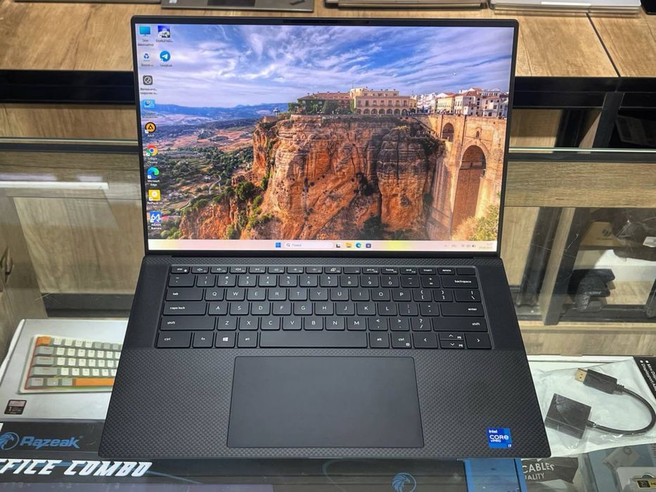 Ultrabook DELL Precision 5560