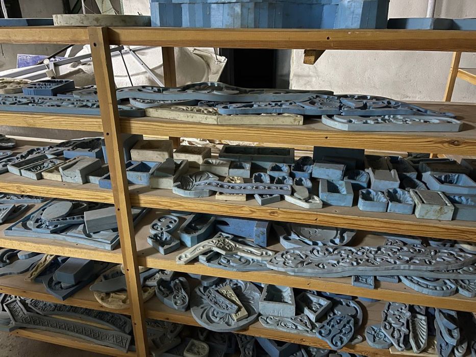 Силикон қолиплар сотилади СРОЧНО Мебель цехлари учун.