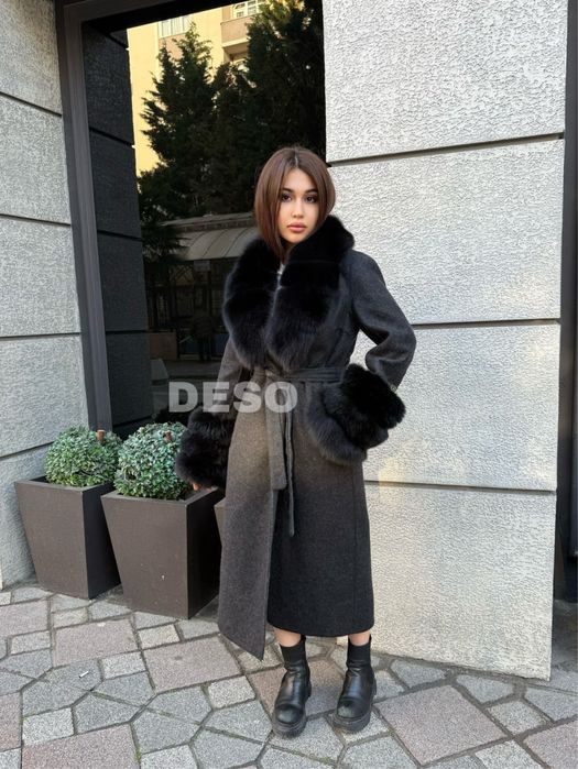 Кашмирено палто с естествена лисицца
