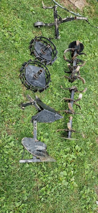 Vand motocultor DKD 1100D cu remorca si accesorii