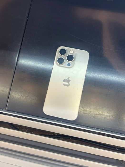 Iphone 15 Pro 256GB в нормальном состоянии