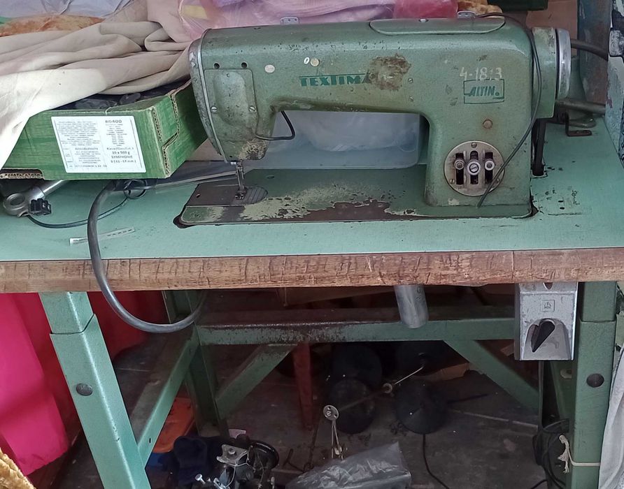 професионална шевна машина textima