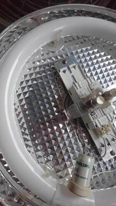 Plafoniera in stare buna