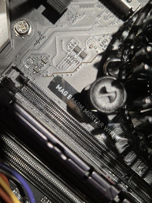 НОВ Intel i3-12100 | DDR5 | MSI Mortar Wi-Fi | 2TB |Лицензиран Windows