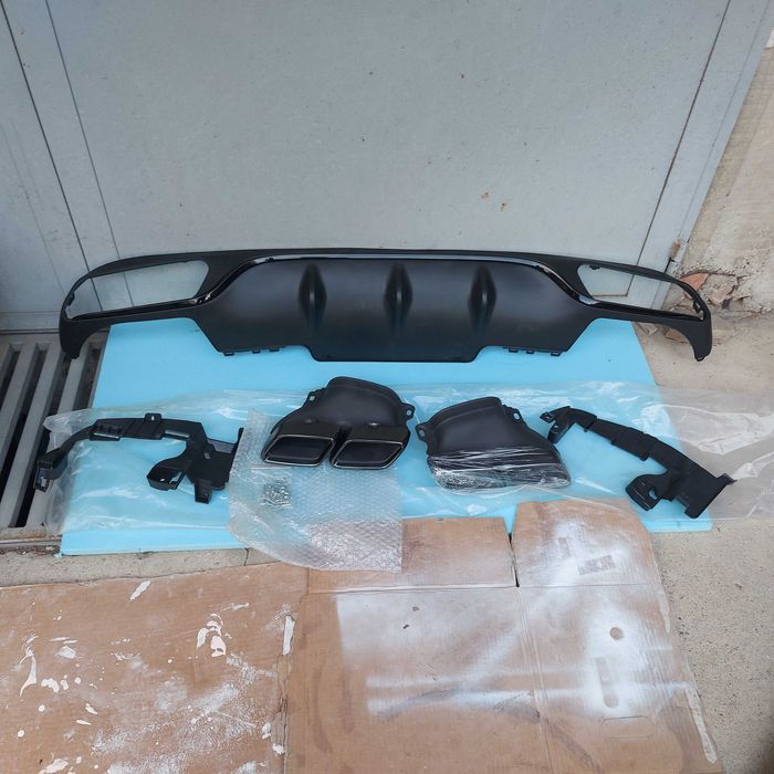 Заден дифузьор с накрайници черни за Mercedes E Class W213 с AMG Line