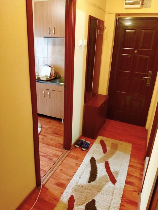 Vând Garsoniera Confort I decomandata  Etaj 1 Central