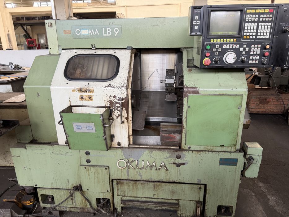 CNC струг OKUMA LB9 с автоматичен барфидер Pietro Cucchi