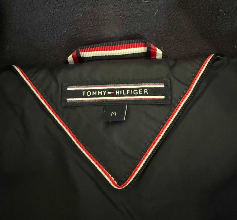 Зимно синьо пухено дамско яке Tommy Hilfiger