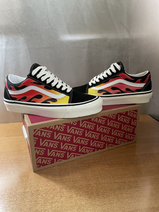 Кроссовки обувь кеды Nike Adidas Vans