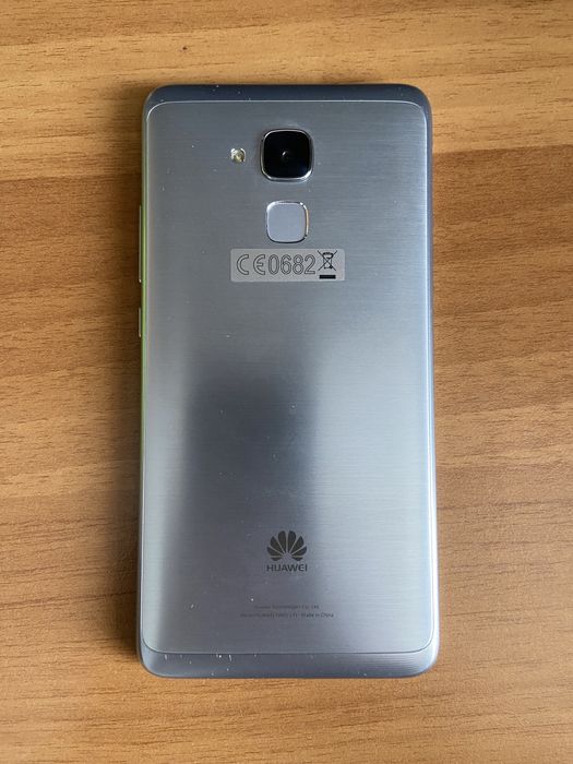 Продам телефон хуавей