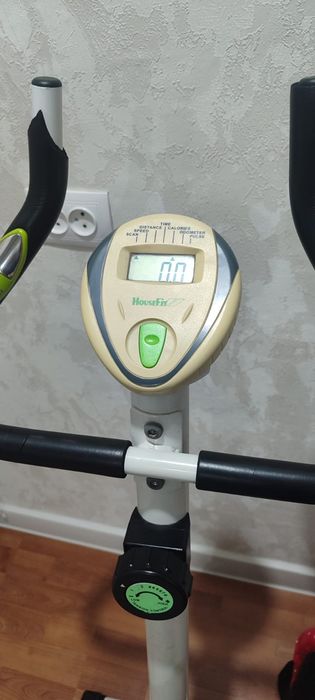 Велотренажёр HouseFit